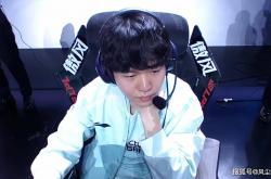 LOL十年赛事博主退网！LCK赛前整活：用河蟹预测比赛结果