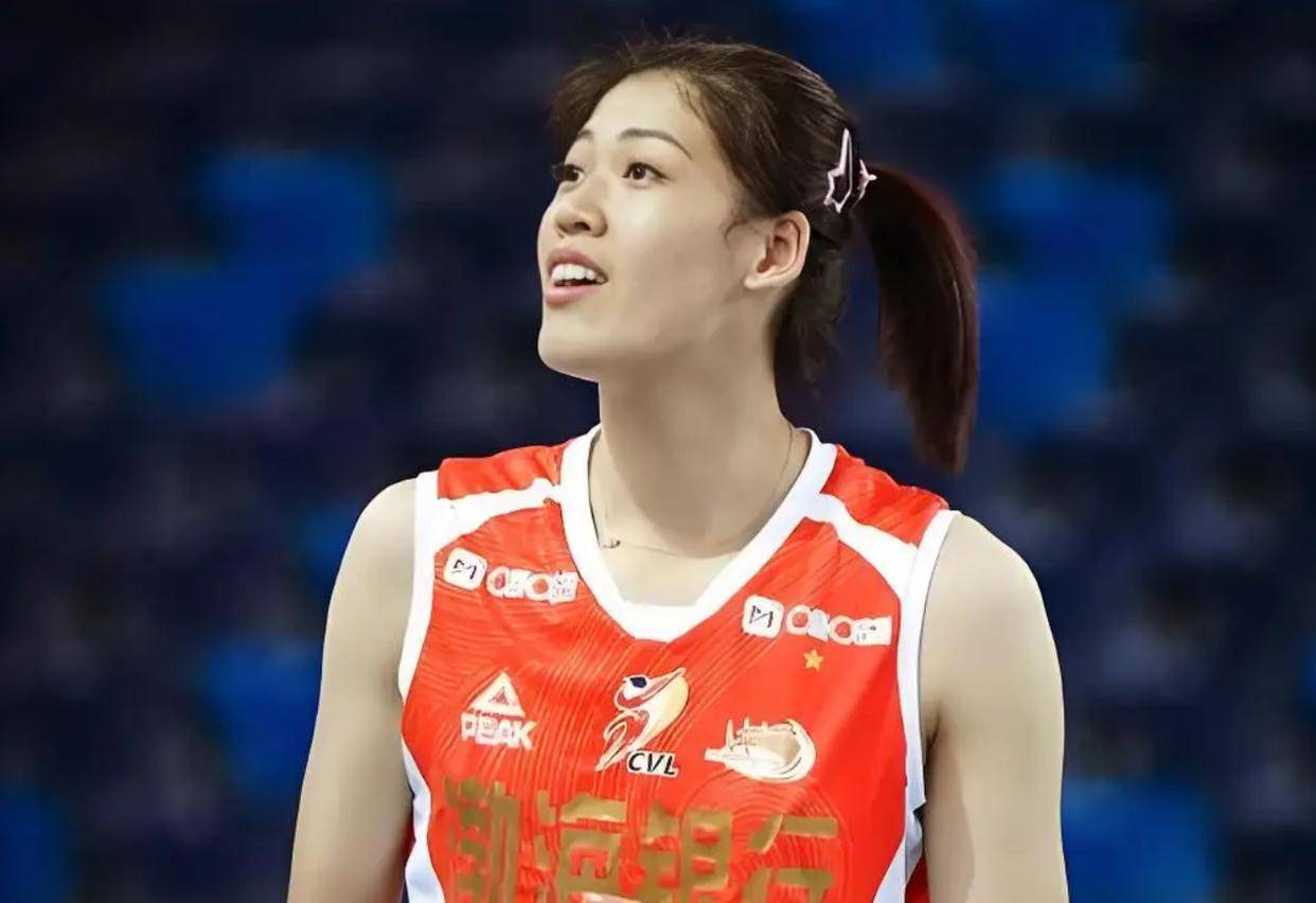 意外！女排新贵公开最新名单，天津自由人被挖角，名帅外孙也在内