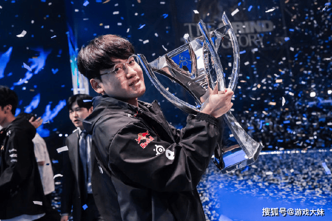 HLE季后赛都没进，Guma却在粉丝群里大放厥词，被吐槽是LCK赛区的bin